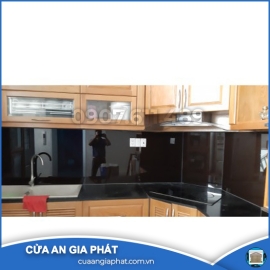 Kính Sơn Bếp mẫu 04